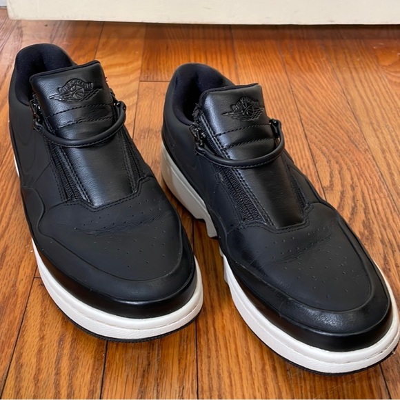 Air Jordan 1 Jester XX Low Sneaker Shoe Black Leather Women’s 8.5 - Picture 1 of 12